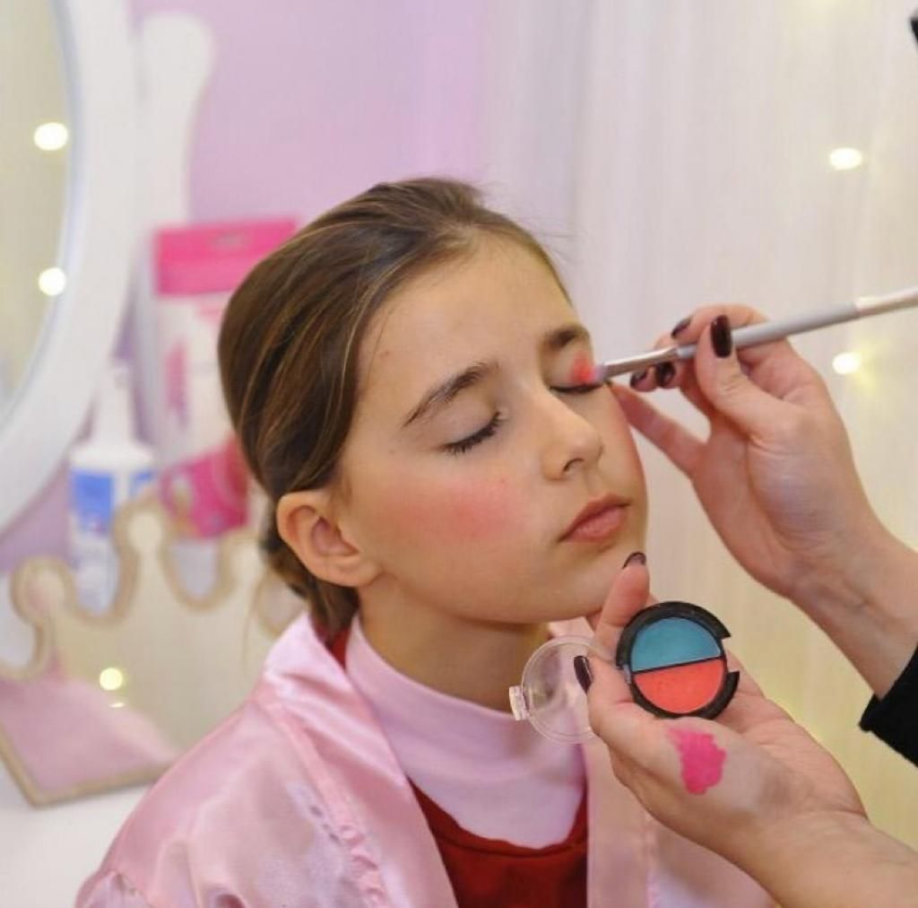 Glamorous Picks Pink Edition